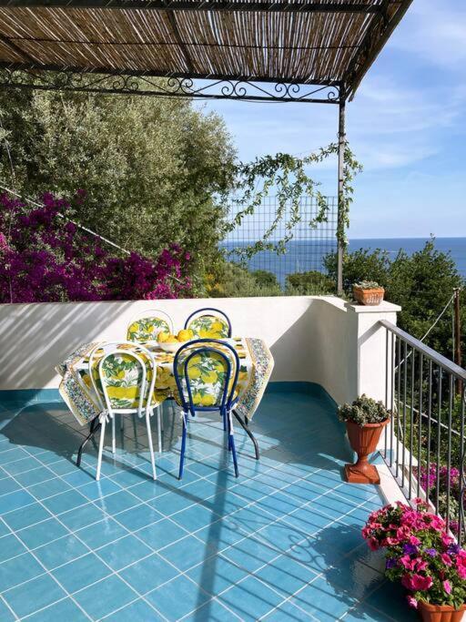 Casa Intiso - Two Double Bedroom Apartment Positano Extérieur photo